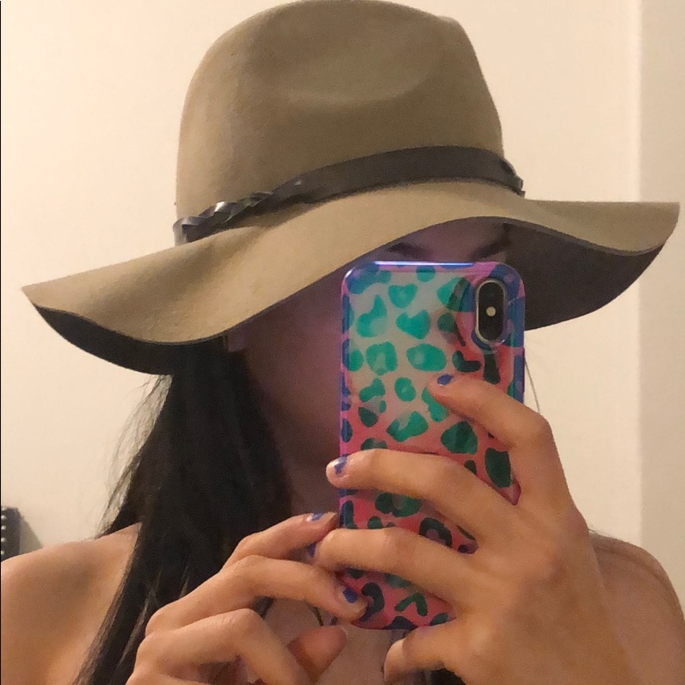 Tan Desert hat. With dark brown braided strap